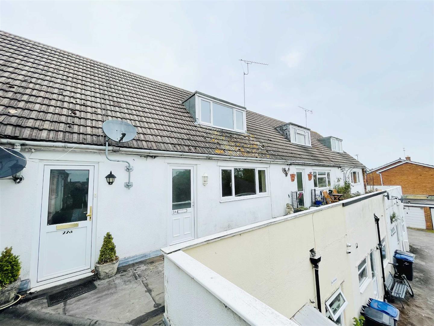 Churchill Avenue, Melksham Lock and Key